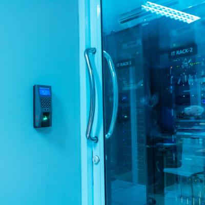 Gesicherter Zutritt zu einem Technikraum mit elektronischem Zugangssystem