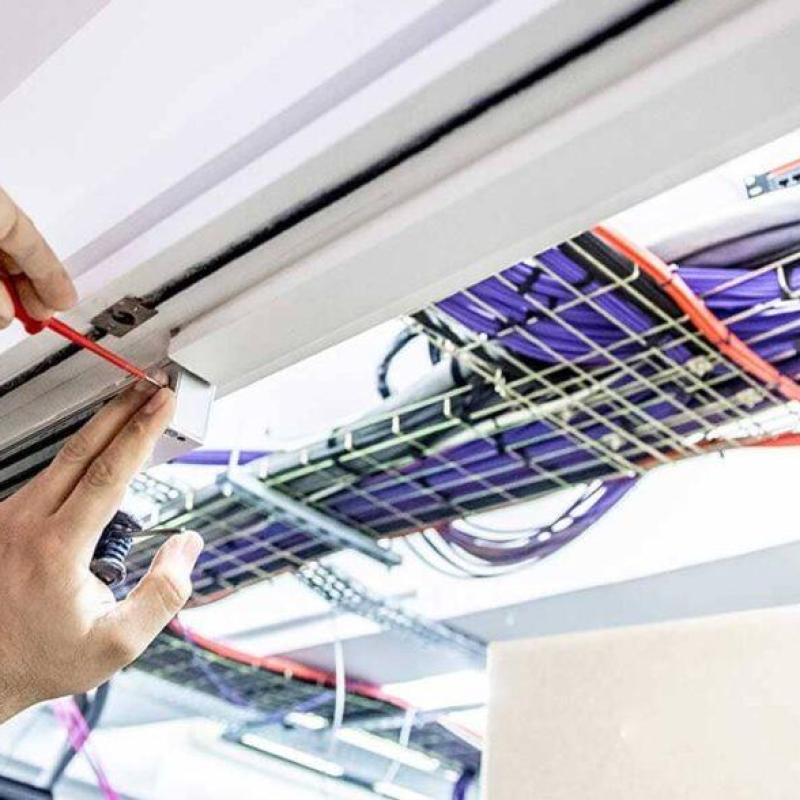 Verkabelung für Videoüberwachungssysteme innerhalb eines Gebäudes