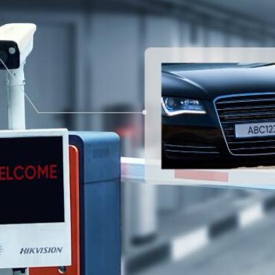 Automatische Kennzeichenerkennung mit moderner Videoanalyse-Technologie